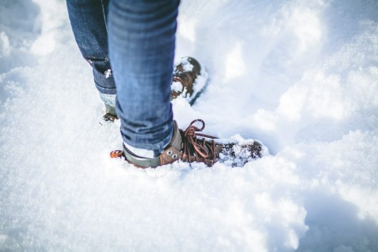 Barefoot v zime-ako udržať nohy teplé