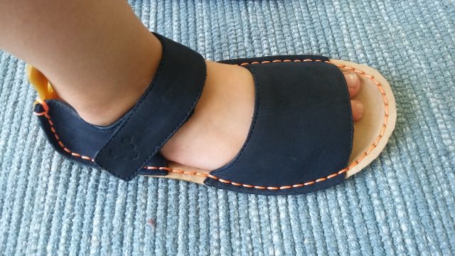 vivobarefoot-ababa-barefoot-sandale