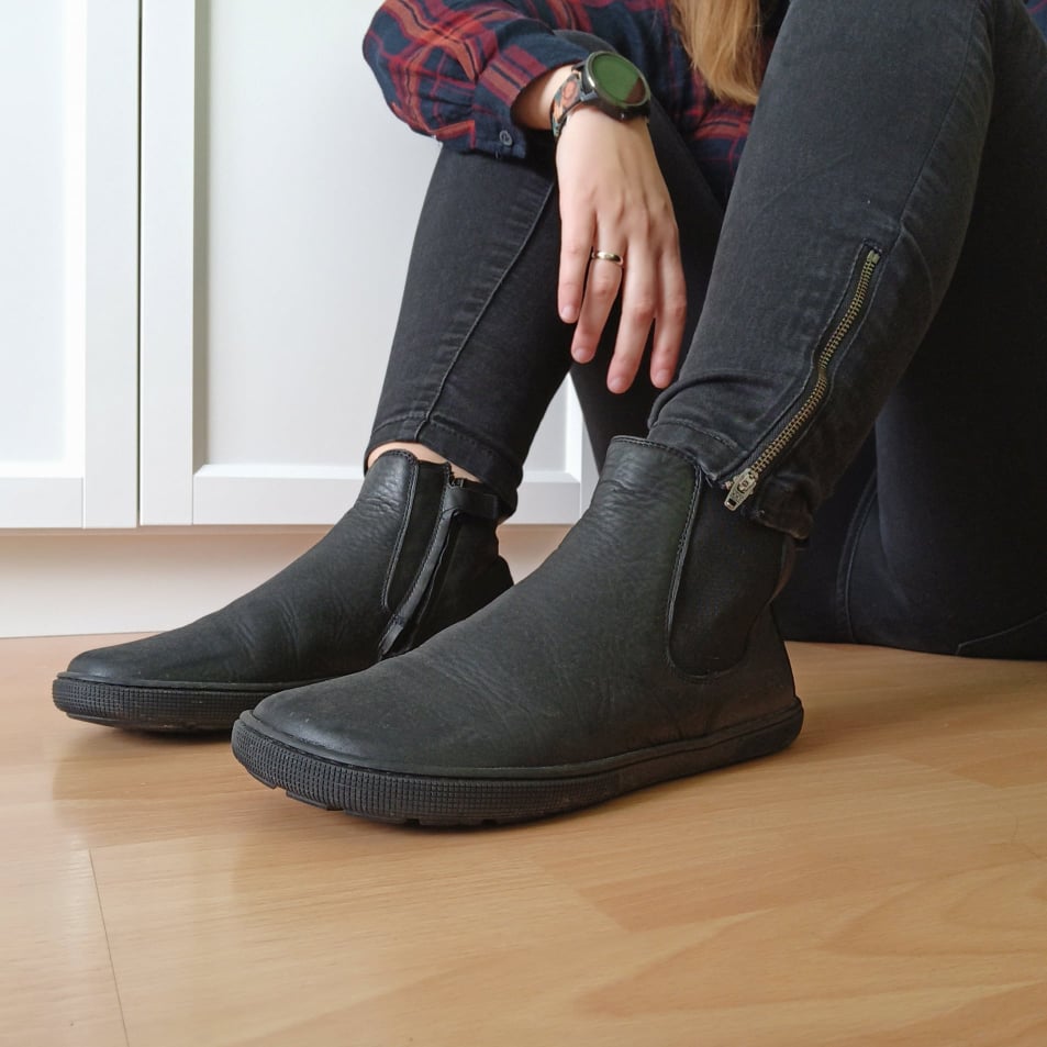 koel-faro-barefoot-chelsea-boots